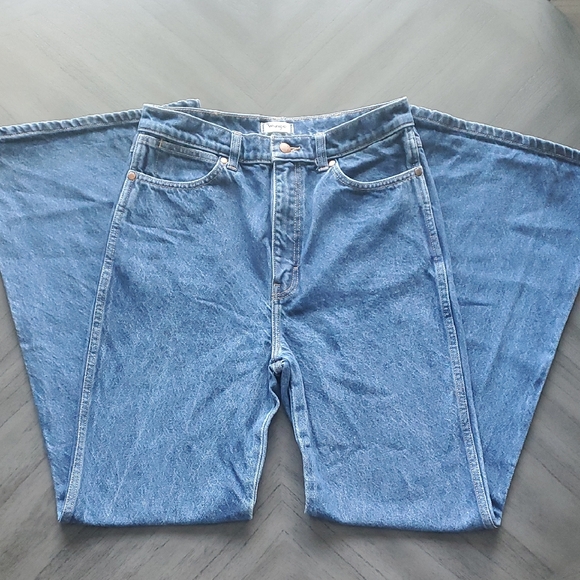 Wrangler Flare Jeans - Picture 2 of 15